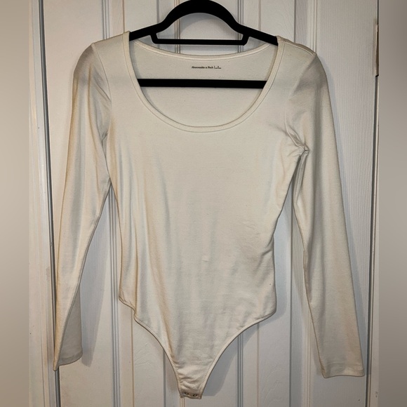 Abercrombie White Long Sleeve Scoop Neck Bodysuit - Picture 3 of 4